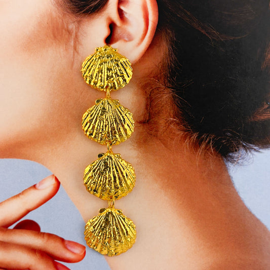 Aretes largos almejas chapa de oro