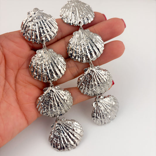 Aretes largos almejas chapa de oro