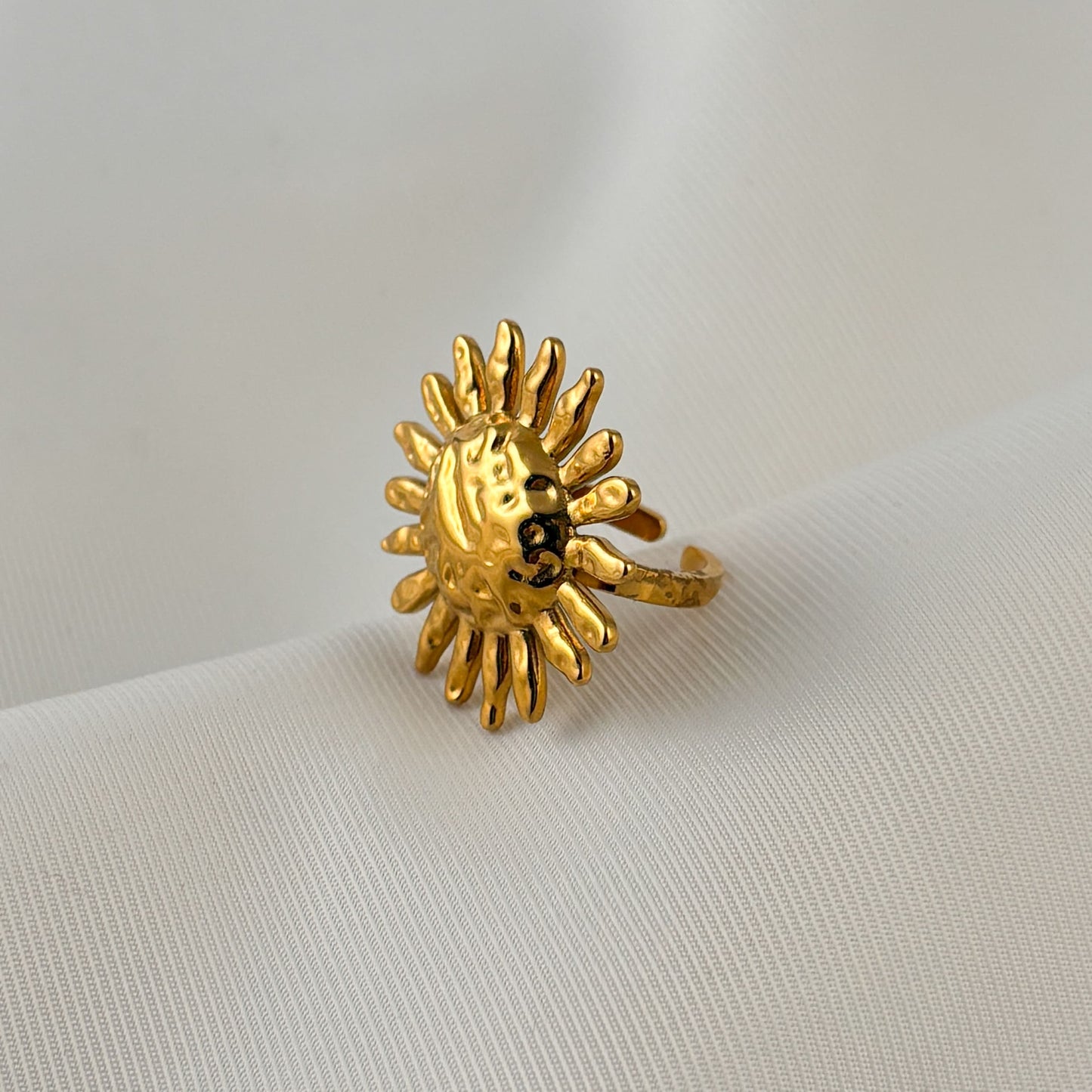 Anillo margarita acero inoxidable dorado