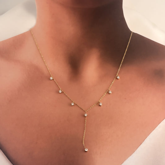 Collar acero inoxidable zirconias colgantes corbatín dorado
