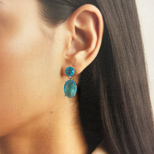 Aretes cortos zirconia azul tipo zafiro ovalo colgante baño de oro