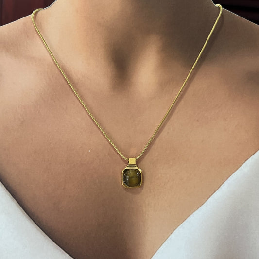 Collar acero premium dije ojo de trigre dorado