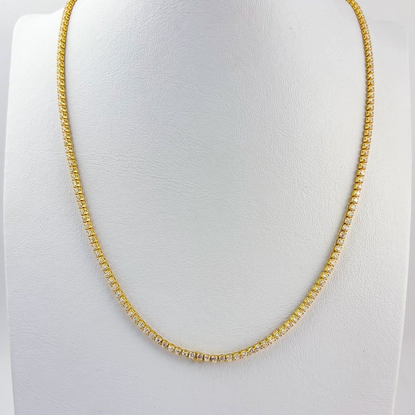 Collar tenis baño de oro
