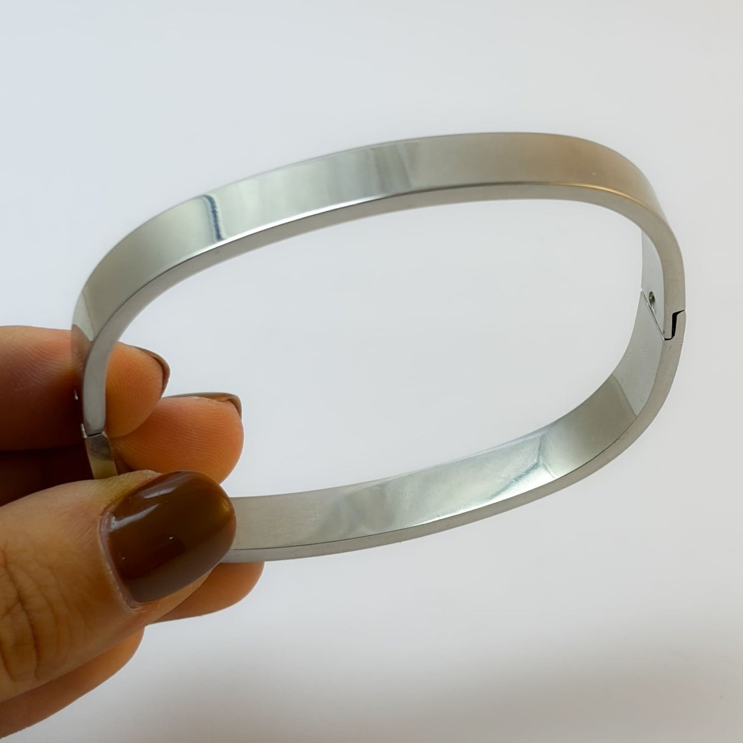Brazalete pulido espejo cuadrangular acero premium 8 mm