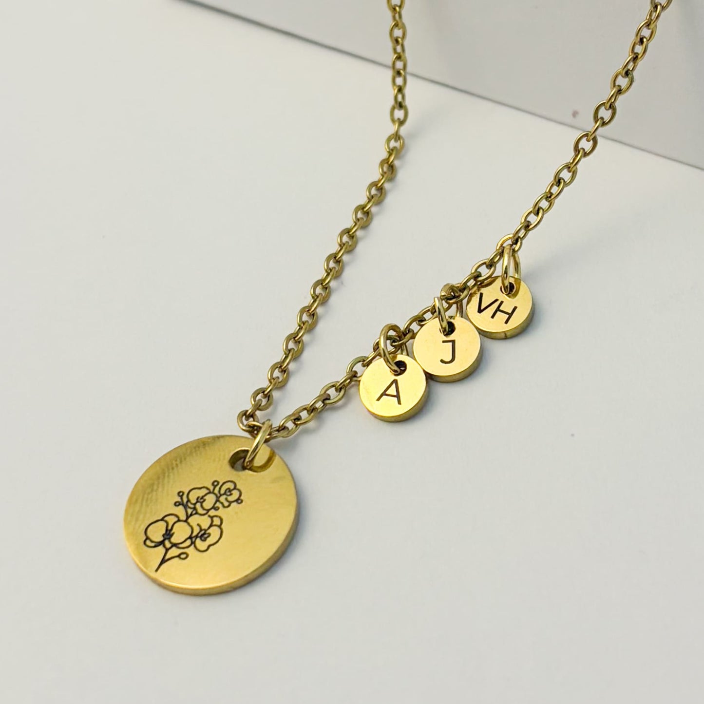 Collar flor de nacimiento monedas con iniciales de hijos regalo día de las madres