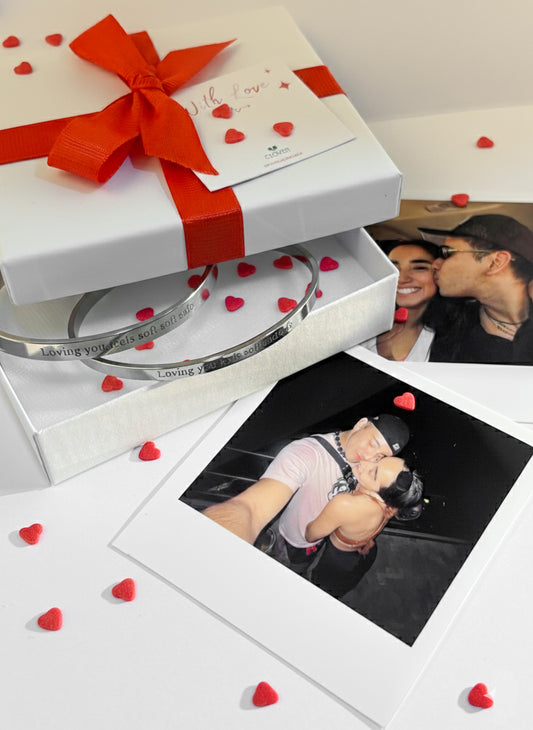 Pack 2 brazaletes personalizados con grabado láser +empaque especial y polaroids