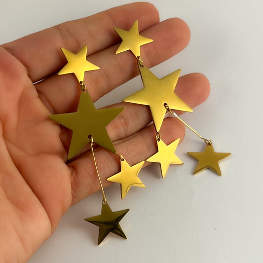 Aretes acero inoxidable premium estrellas dorado