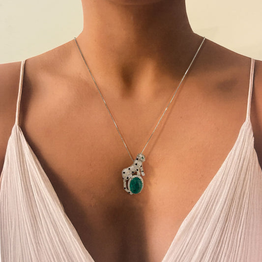 Collar de pantera cristal piedra verde