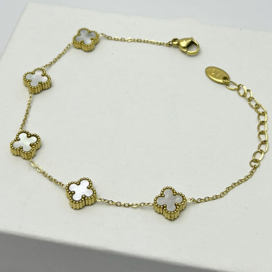 Pulsera tréboles chicos madre perla acero inoxidable dorado
