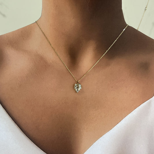 Collar acero premium hoja madre perla dorado