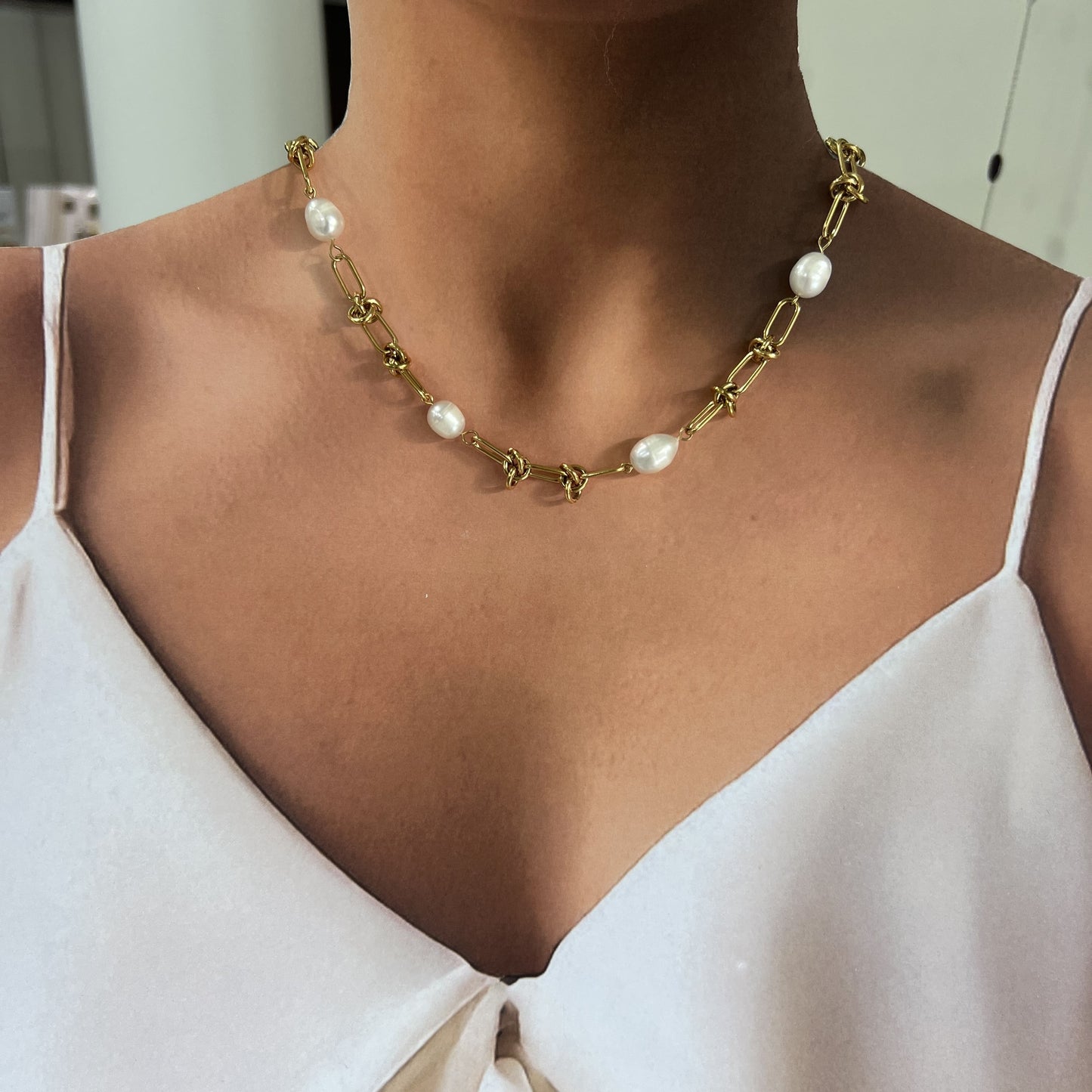 Collar nudos perla natural acero premium dorado