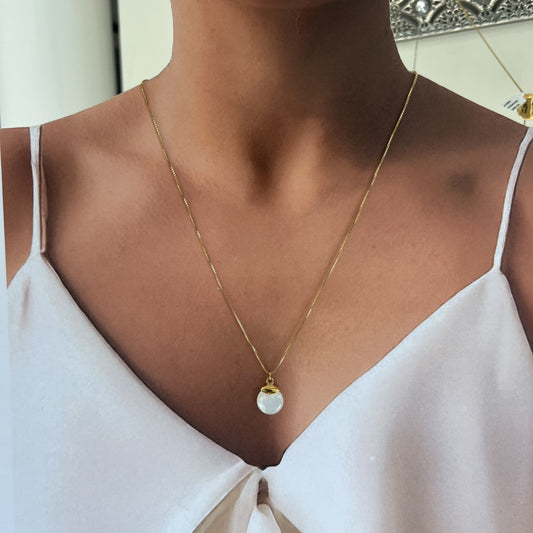 Collar acero premium dorado dije circular madre perla