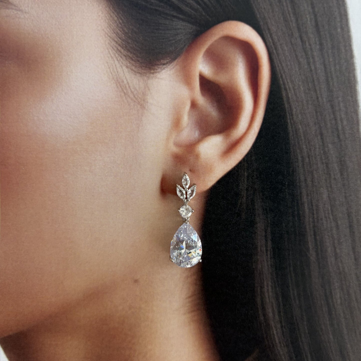 Arete zirconia gota cristal baño de oro plateado