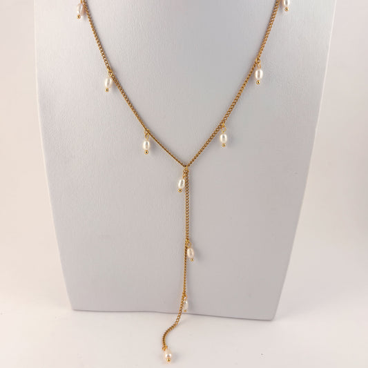 Collar perlas naturales corbatín acero premium dorado