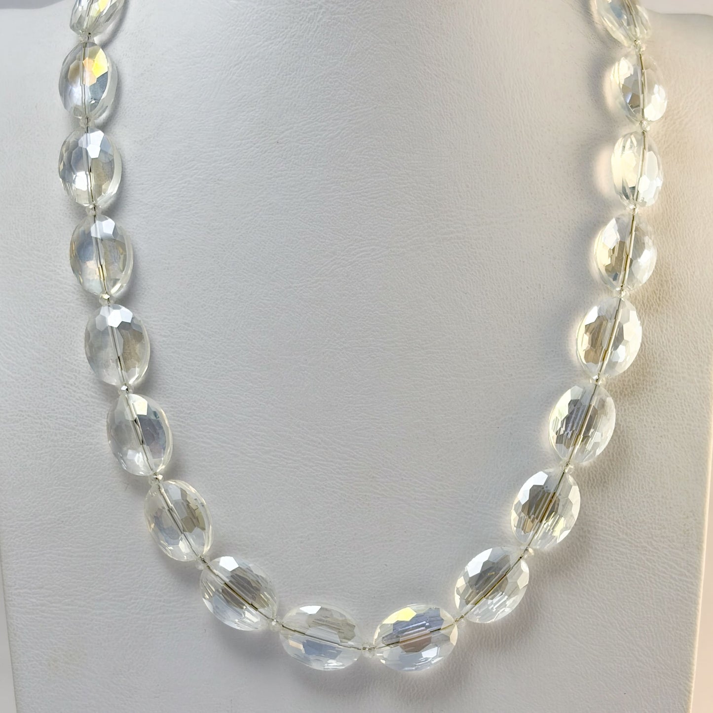 Collar cristal facetado chocker chapa de oro