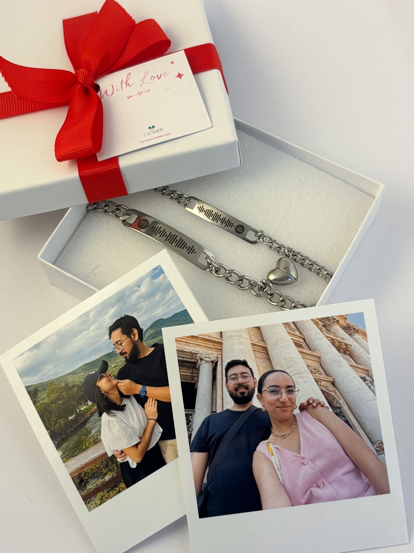 Pack de 2 Pulseras personalizadas para pareja imán de corazón